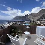 Yoso Tenerife Acantilado de los Gigantes